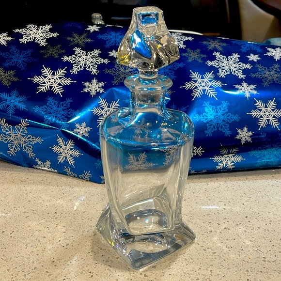 Glass Wine Decanter - Picture 1 of 4